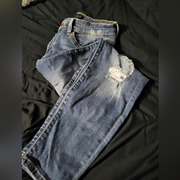Judy Blue Denim - Judy Blue Relaxed Fit Distressed Jeans SZ 9/29
